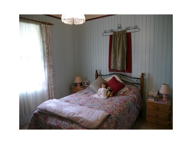 2 Hamilton Street, Wyreema QLD 4352