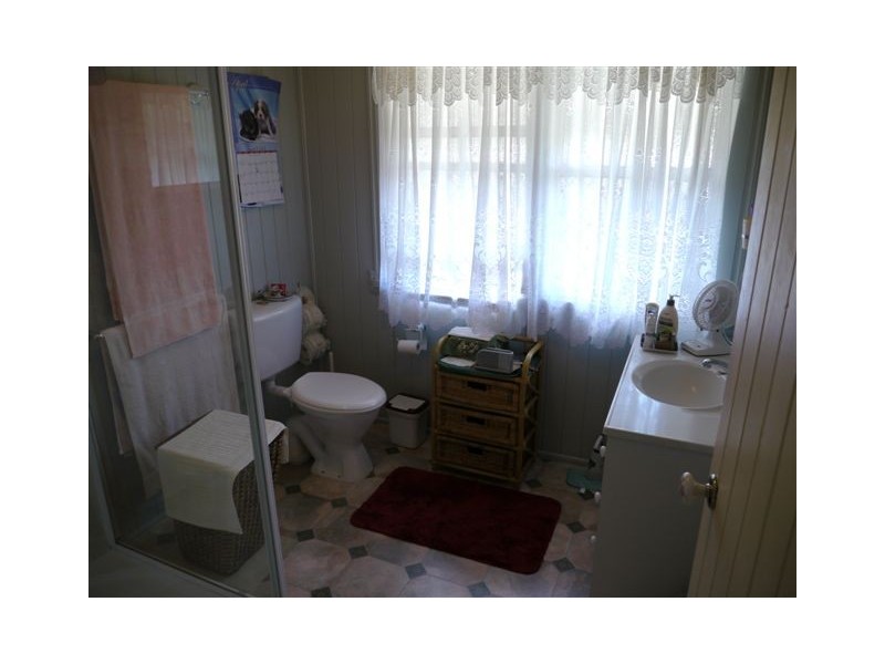 2 Hamilton Street, Wyreema QLD 4352