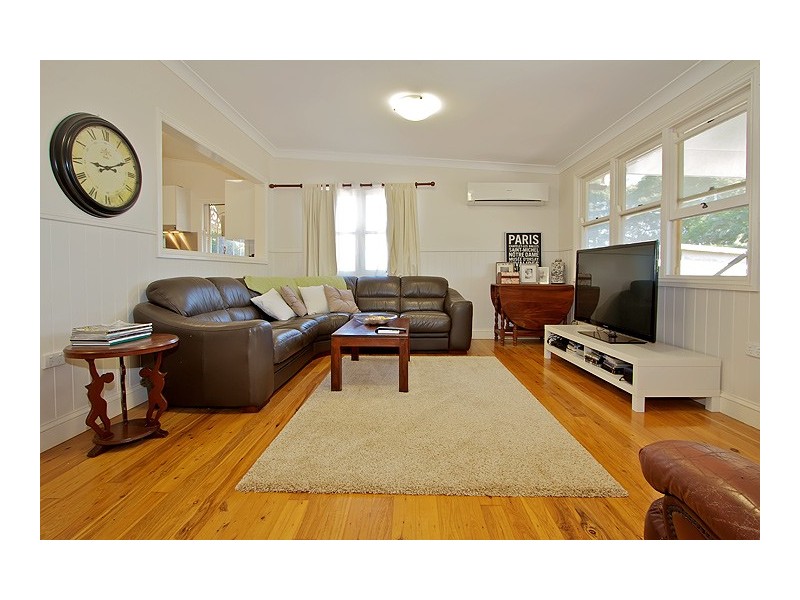 21 Wallace Street, Newtown QLD 4350