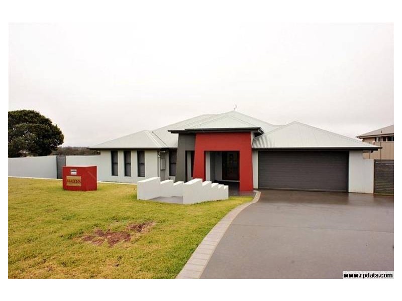 11 Alexander Avenue, Highfields QLD 4352