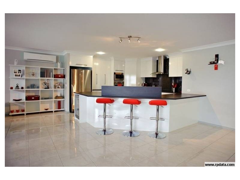 11 Alexander Avenue, Highfields QLD 4352