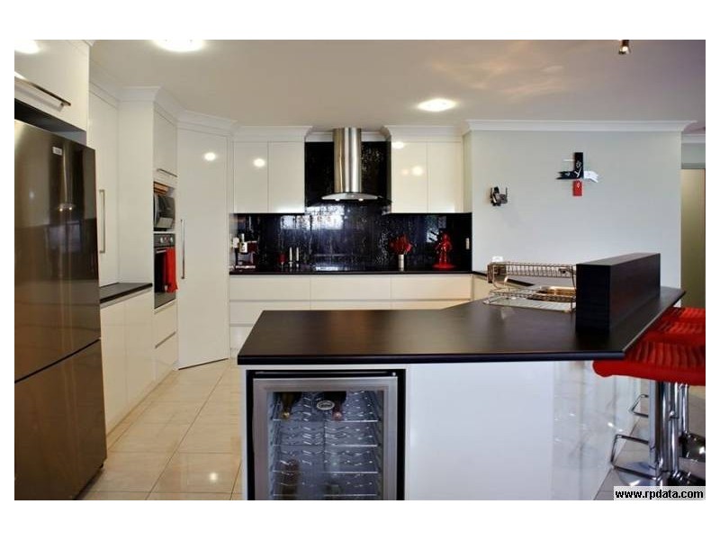 11 Alexander Avenue, Highfields QLD 4352