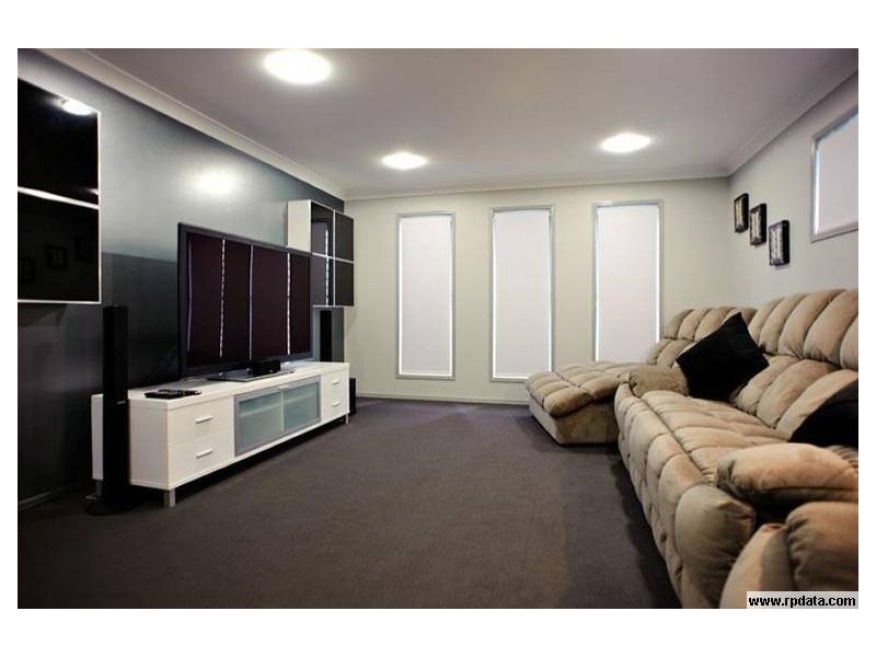 11 Alexander Avenue, Highfields QLD 4352