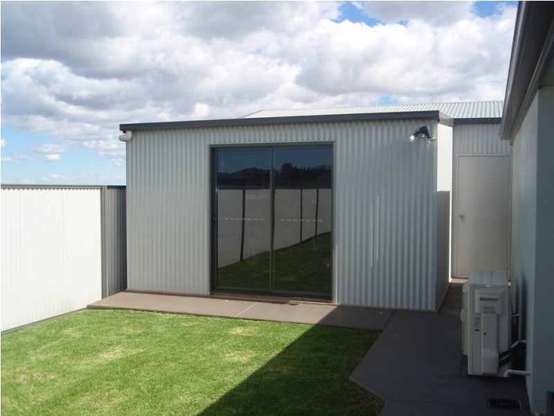 11 Alexander Avenue, Highfields QLD 4352