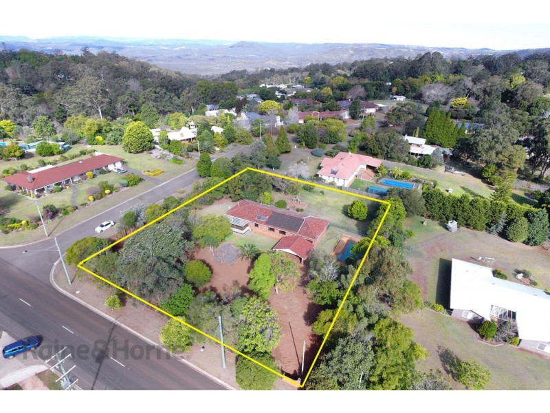 1 Golf Course Drive, Middle Ridge QLD 4350