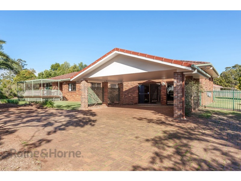 1 Golf Course Drive, Middle Ridge QLD 4350
