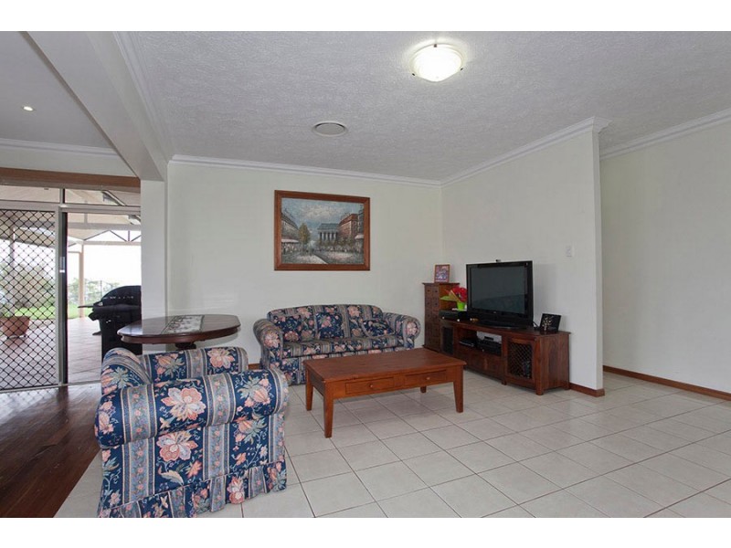 1 Keira Court, Blue Mountain Heights QLD 4350