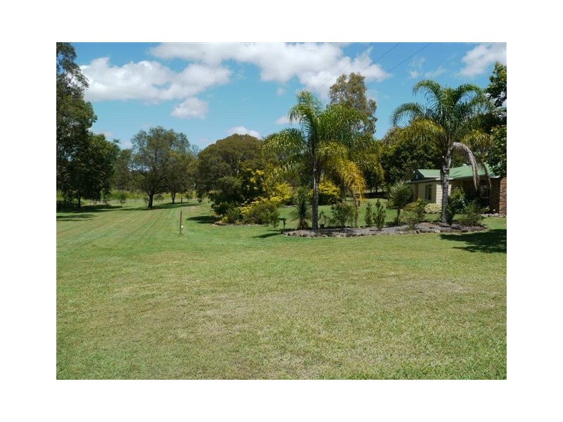 6 Diana Crescent, Withcott QLD 4352