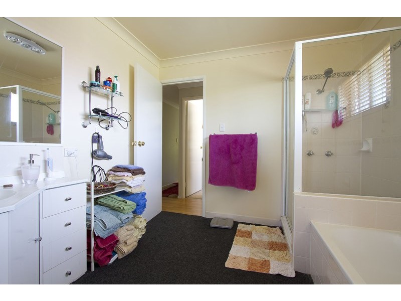 17 Balfour Street, Wyreema QLD 4352