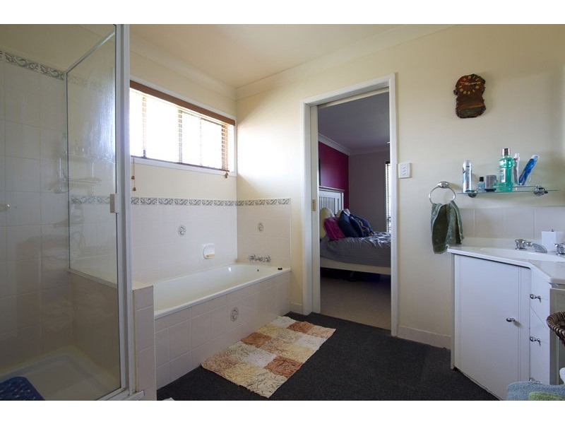 17 Balfour Street, Wyreema QLD 4352