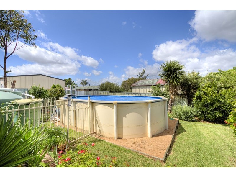 17 Balfour Street, Wyreema QLD 4352