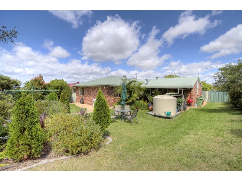 17 Balfour Street, Wyreema QLD 4352