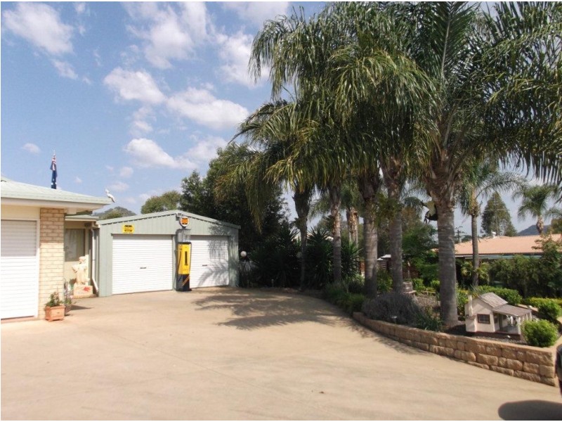 2 Meadow Court, Kingsthorpe QLD 4400