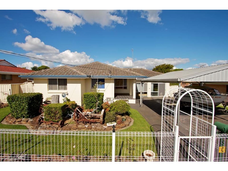 10 Sampson Street, Wilsonton QLD 4350