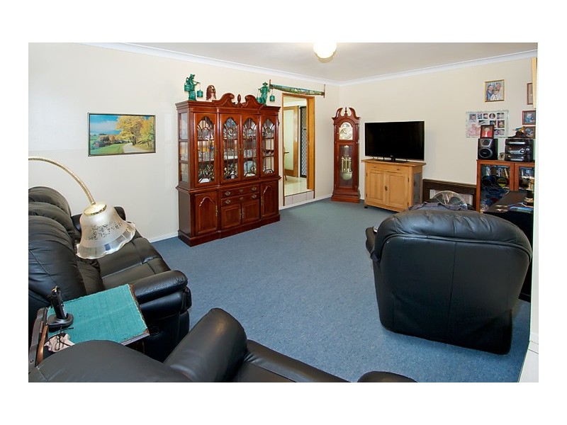 10 Sampson Street, Wilsonton QLD 4350