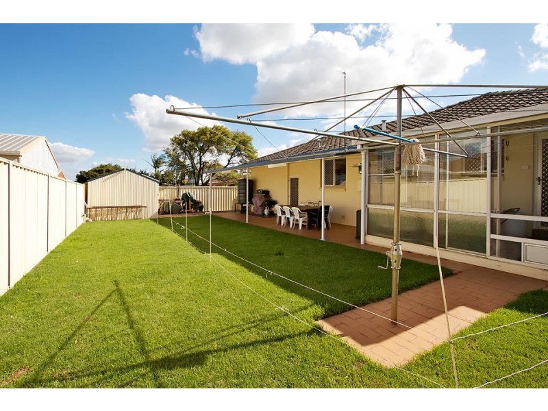 10 Sampson Street, Wilsonton QLD 4350