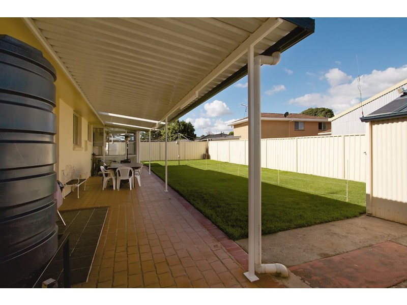 10 Sampson Street, Wilsonton QLD 4350