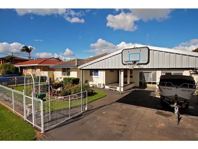 10 Sampson Street, Wilsonton QLD 4350