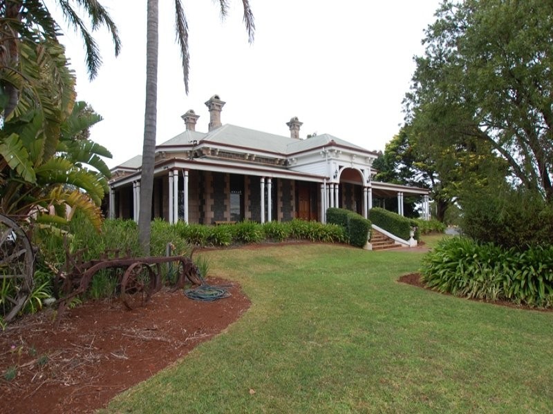 8 Panda Street, Harristown QLD 4350