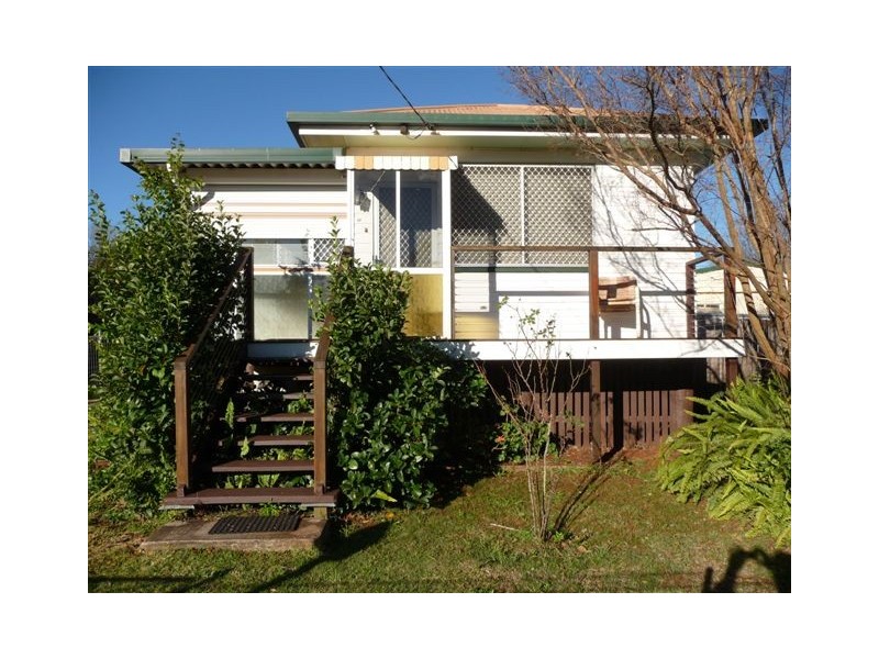 12 McWaters Street, North Toowoomba QLD 4350