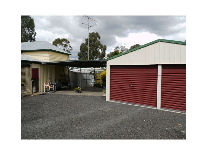 2 Station Street, Wyreema QLD 4352