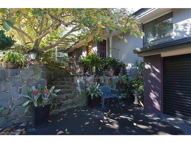 44 Mackenzie Street, Mount Lofty QLD 4350
