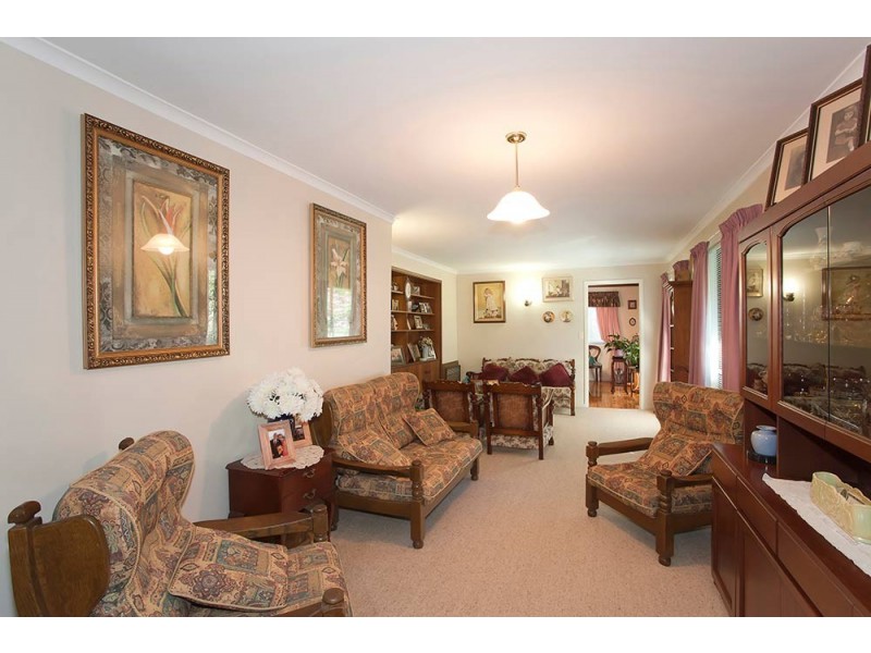 44 Mackenzie Street, Mount Lofty QLD 4350