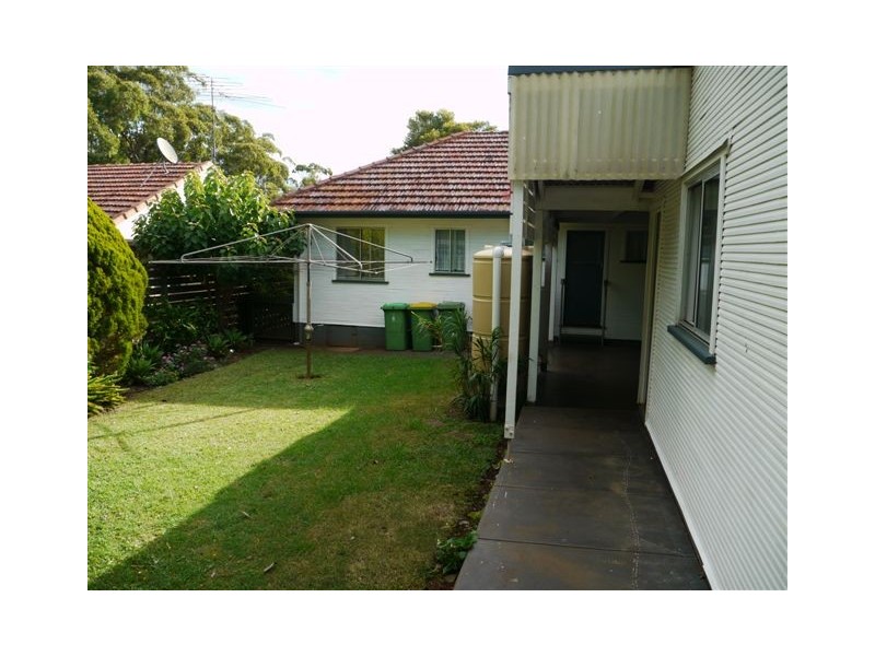 8 Ole Street, Rangeville QLD 4350