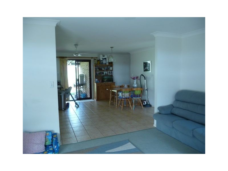 8 Weir Court, Harristown QLD 4350