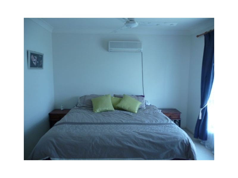 8 Weir Court, Harristown QLD 4350