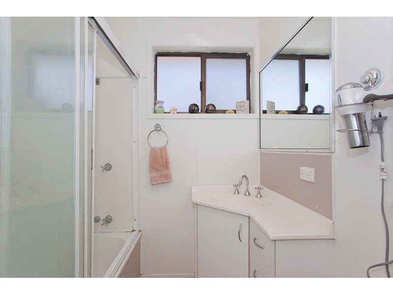 25 Kurrajong Street, Newtown QLD 4350