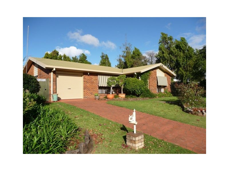 12 Damian Crescent, Kearneys Spring QLD 4350