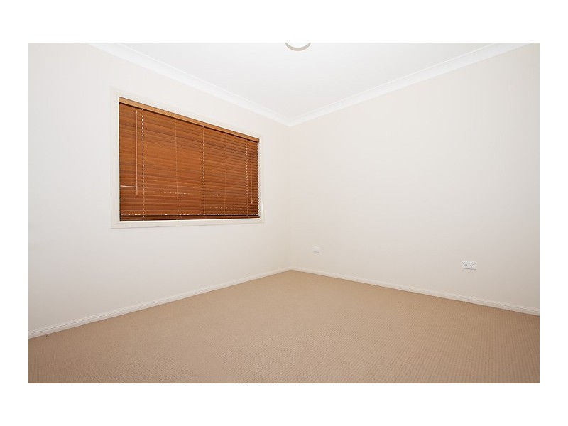 2/349 West Street, Harristown QLD 4350
