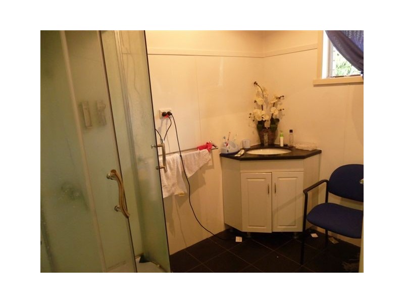 286 West Street, Kearneys Spring QLD 4350