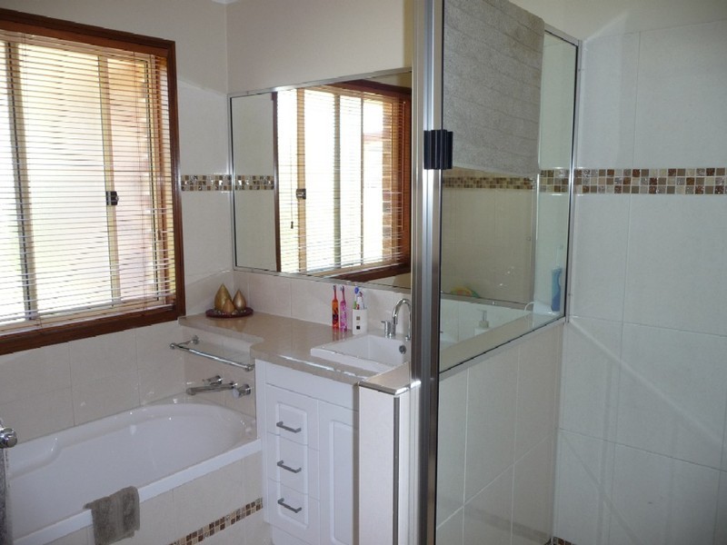 2 Joy-Anne Court, Hodgson Vale QLD 4352