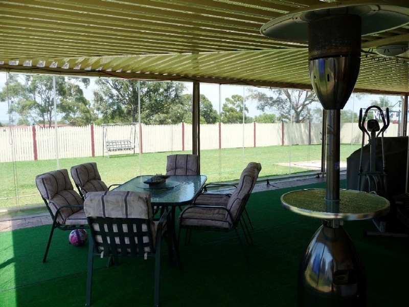 2 Joy-Anne Court, Vale View QLD 4352