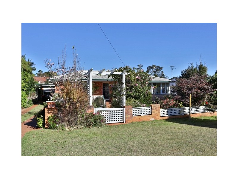 8 Roessler Street, Rangeville QLD 4350