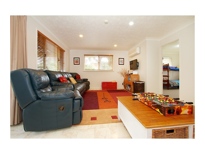 15 Carys Road, Glenvale QLD 4350