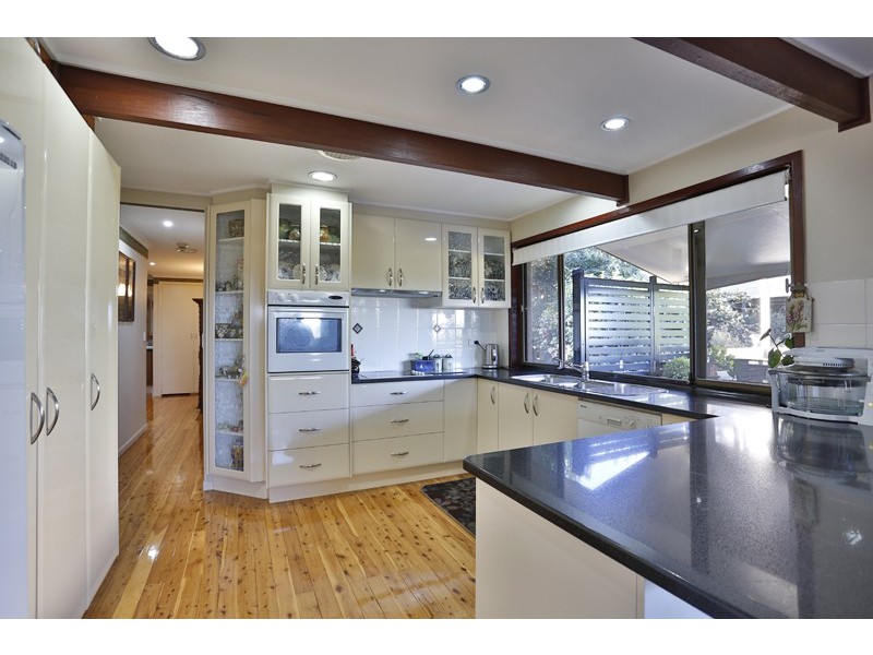 44 Mackenzie Street, Mount Lofty QLD 4350