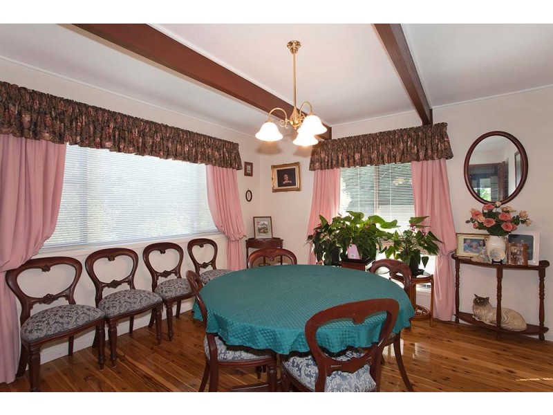 44 Mackenzie Street, Mount Lofty QLD 4350