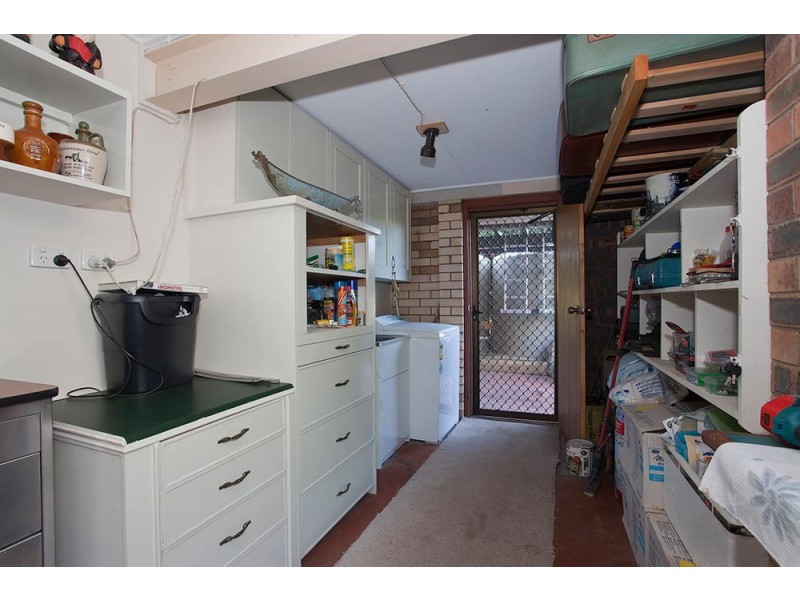 44 Mackenzie Street, Mount Lofty QLD 4350