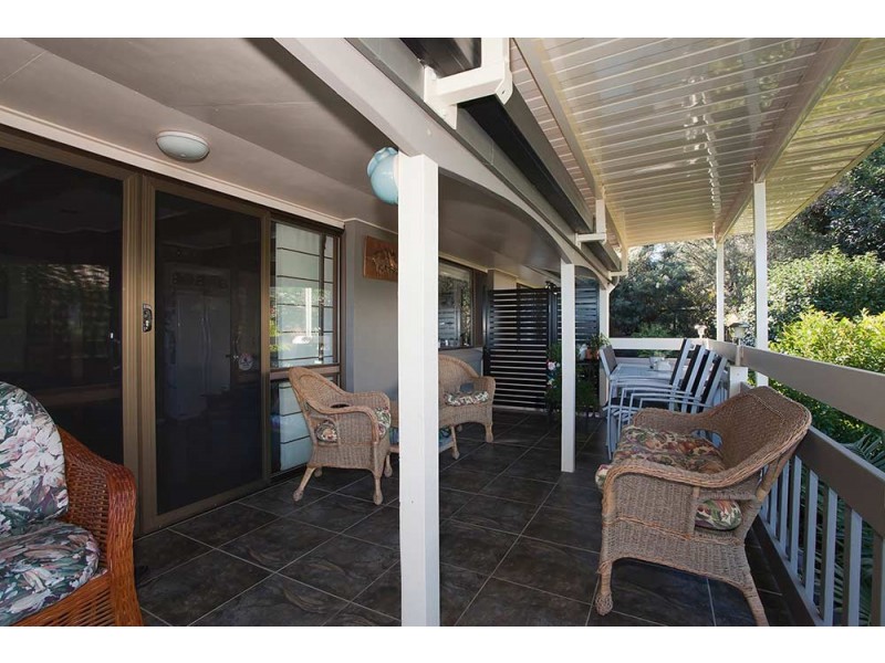 44 Mackenzie Street, Mount Lofty QLD 4350