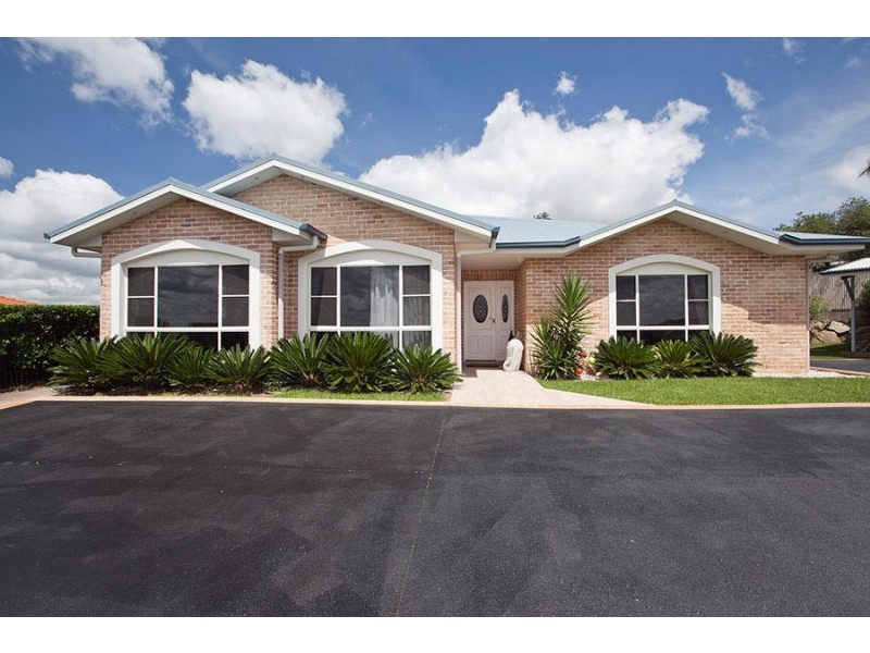 1 Keira Court, Blue Mountain Heights QLD 4350