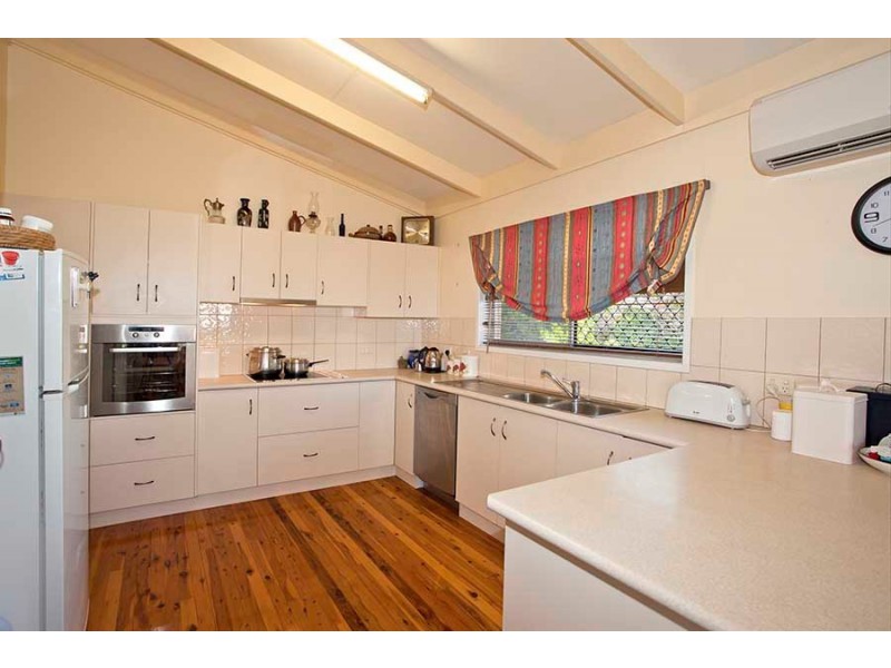 2 Gloucester Crescent, Darling Heights QLD 4350