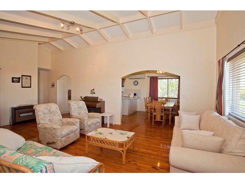 2 Gloucester Crescent, Darling Heights QLD 4350