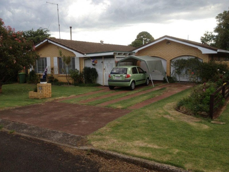 5 Sampson Street, Wilsonton QLD 4350