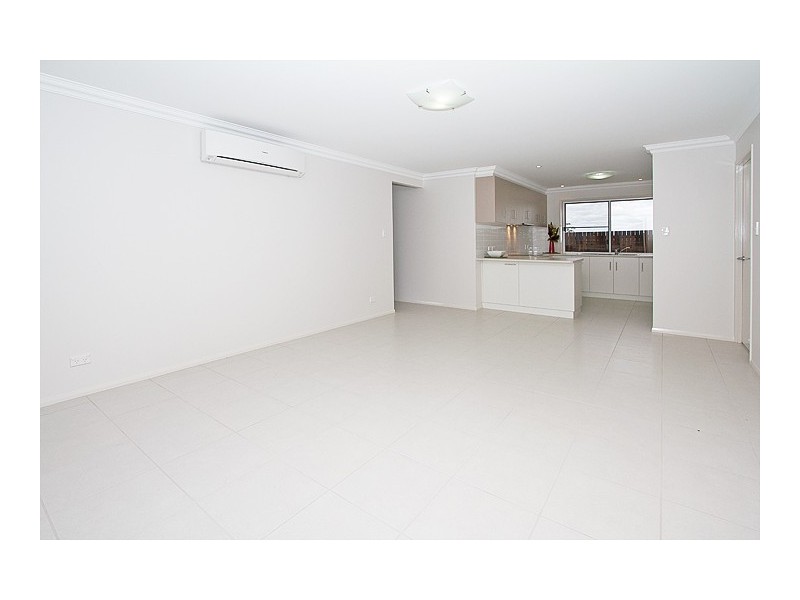 6 Wellington Street, Wyreema QLD 4352