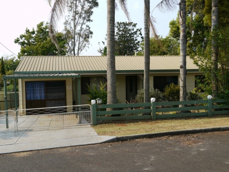 13 Chopin Street, Rockville QLD 4350