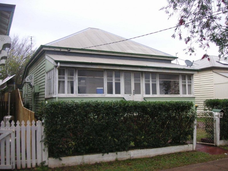 12 Garget Street, East Toowoomba QLD 4350