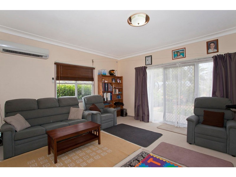 39 Flinders Street, Centenary Heights QLD 4350